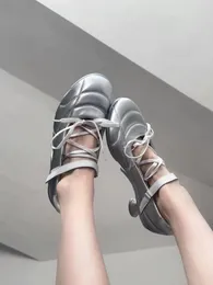 Kledingschoenen zilveren veter boog sneakers vrouwen rond teen casual ballet gepersonaliseerde comfortabele zachte lederen niche hoge hakken sandalie