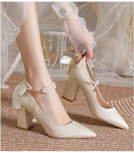 Chaussures habillées Taille 30-44 Perles Mariage Femmes Point Toe Satin Riz Abricot Ruban Pompes À Talons Hauts Talons Chunky