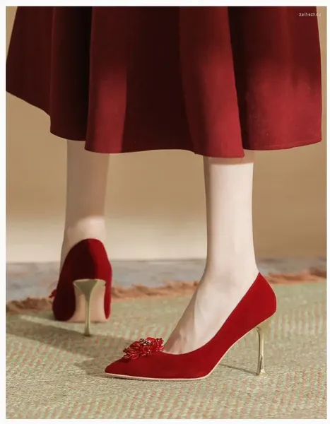 Zapatos de vestir talla 30-44 tacón de aguja de tacón de tacón punteado de gamuza rojo dama de honor de la dama de honor altas bombas de mujeres