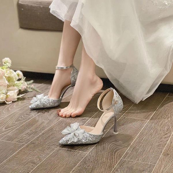 Zapatos de vestir Tamaño 31-43 Tacones altos plateados Dama de honor de boda pequeña para mujer Delgada