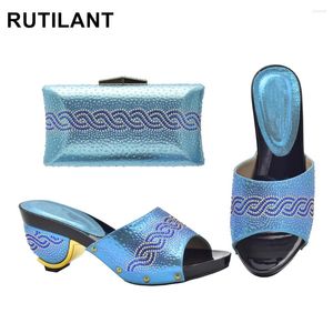 Dress Shoes Sky Blue en TAG -sets voor vrouwen Italiaanse damesschoenset versierd met strass van hoge kwaliteit sets1