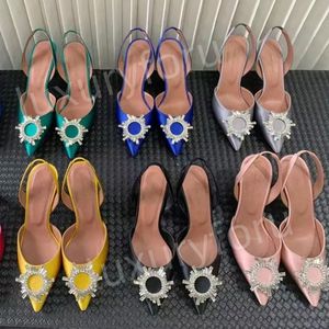 Chaussures habillées Slingback Pompes Femmes Luxurys Designer Top Qualité Diamants Tournesol Strass Boucle À Talons Hauts Sandales En Cuir À Bout Pointu 36-41