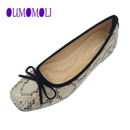 Zapatos de vestir Serpiente plana Mujer Bailarinas de cuero Punta redonda Bowtie Slip On Ballet Flats Mocasines de maternidad Mocasines Damas Casual 230220