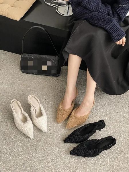 Chaussures habillées printemps et automne mode polyvalent Baotou pointu talons hauts simples avec fourrure fine