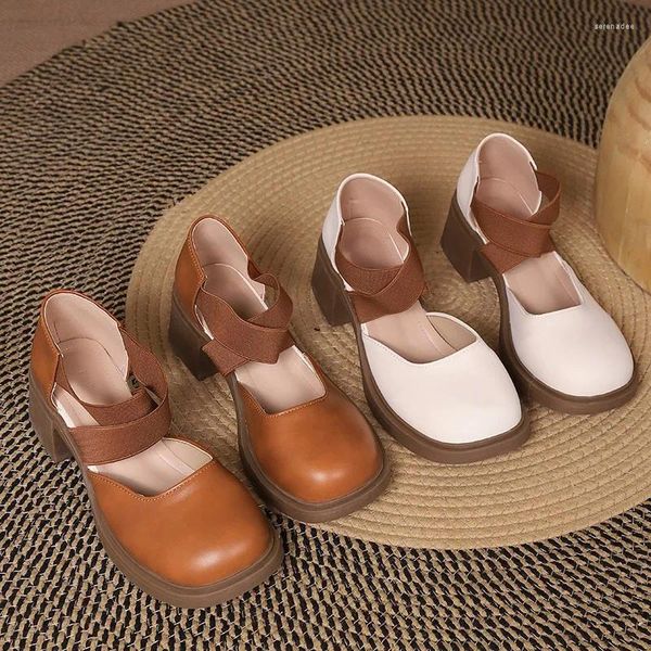 Zapatos de vestir Primavera y otoño Estilo vintage Tacón bajo Mary Jane Cinturón elástico de cuero suave Arte único Pequeño