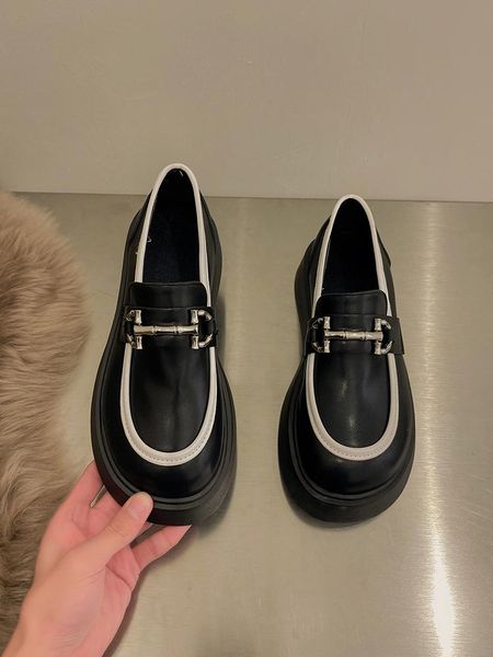 Zapatos de vestir primavera otoño moda mujer ballet punta puntiaguda cuero lunares slip-on suave cómodo invierno damas mocasines