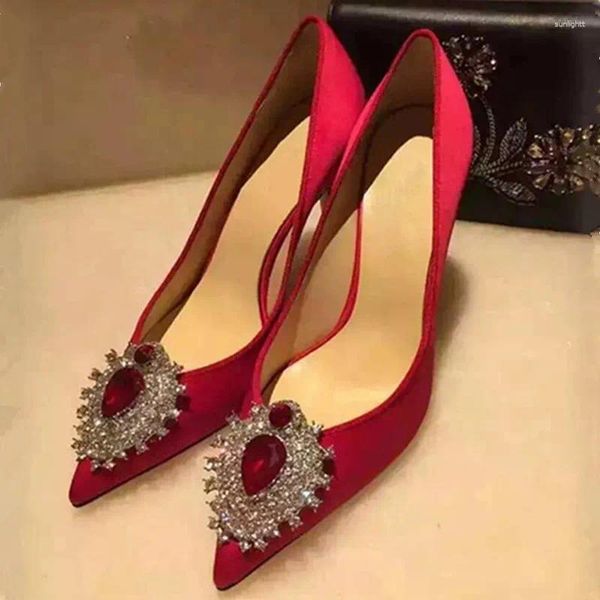 Zapatos de vestir Primavera Otoño Punta puntiaguda Bombas sin cordones Rhinestone Flor de cristal Lujo Rojo Satén Stiletto Tacones altos Sexy Tamaño grande 32-43