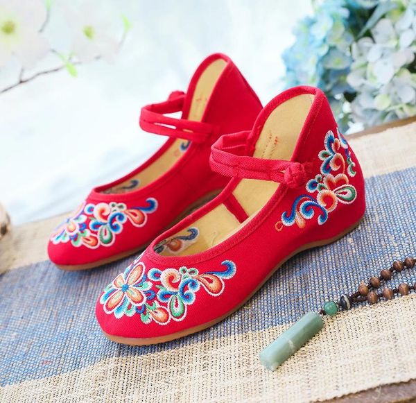 Chaussures habillées printemps automne peu profonde bouche chinoise cheongsam rond toile tissu brodé