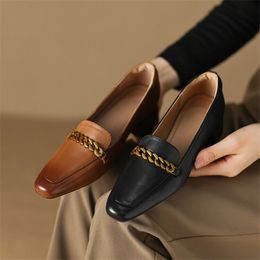 Chaussures habillées printemps automne mocassins simples petit bout carré femme talon épais pour femmes pompes à chaîne en métal 230220