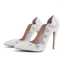 Dress Shoes Spring mode puntig Pearl Rhinestone Bridal Wedding Banket Stiletto Hoge hakken groot formaat dames single