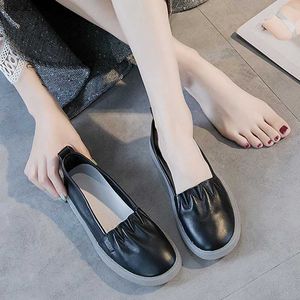 Chaussures habillées printemps nouveaux moments de taureau en cuir semelles doux semelles chaussures pour femmes rétro lefu chaussures plates semelles simples chaussures femme slipghesl2404