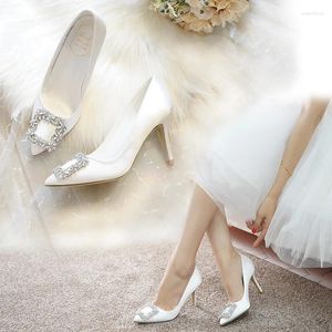 Robe chaussures printemps pointu blanc strass stiletto talon haut mariée mariage grande taille petit banquet femme