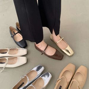 Geklede schoenen Lente vierkante neus Ballet Mode Lage hak Mary Jane Casaul Zilveren ondiepe gesp Zachte zool 2024