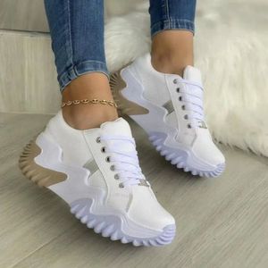 Kledingschoenen Stijl Dameslaarzen Effen Kleur Lichte Mond Casual Platform Sneakers Zomer Dikke Zool Groot Canvas 230322