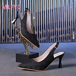 Chaussures habillées en été pointues hautes talons féminines exposées et sandales sexy confortables minimalistes