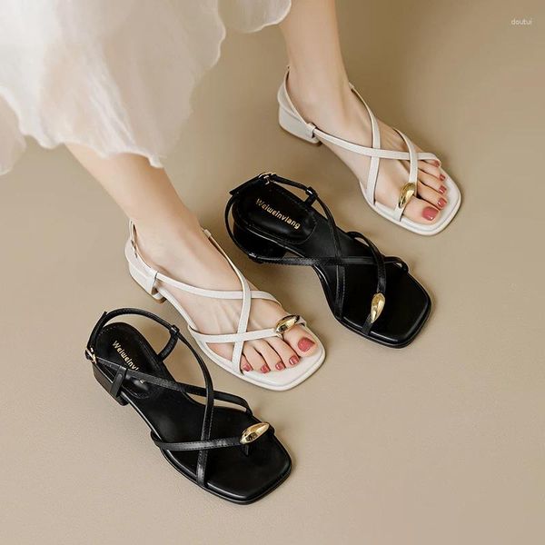 Zapatos de vestir Sandalias de tacón grueso 2024 Verano Mujer Elegante Clip de dedo delgado Diseñador de lujo Correa Combinación Atrás Aire
