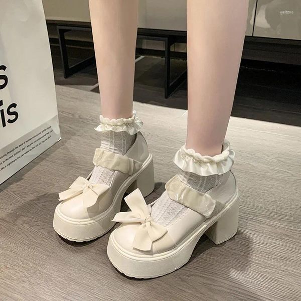 Zapatos de vestir gruesas solas de tacón alto 2024 casual y de moda versátil un nicho de pie lindo