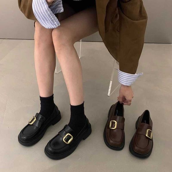 Chaussures habillées Mocassins à semelles épaisses pour femmes été et automne nouveau style JK uniforme en forme de haricot chaussures simples anglais noir petit cuir