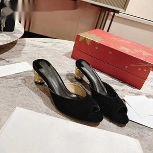 Geklede schoenen Topkwaliteit Dames Sandaal Luxe Hoge Hakken Ontwerper Aanpassen Goud Platina Rode Hak Lederen Zolen Socialite Diner