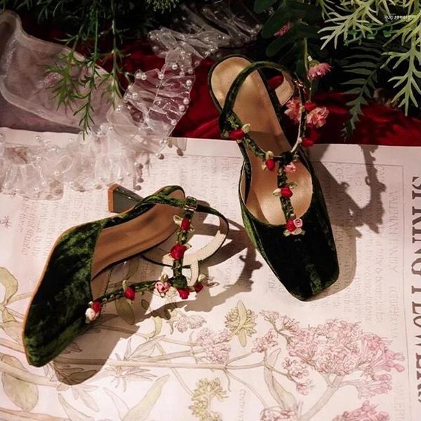 Zapatos de vestir vintage viñica flores cuadradas