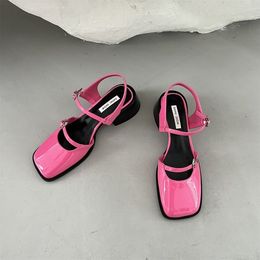 Zapatos de vestir Vintage Sandalias rojas para mujer Verano Punta cuadrada Hebilla Color sólido est Banquete de boda Tacones altos 230711