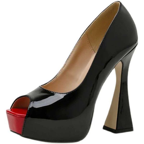 Chaussures de robe Voesnees 2021 Plate-forme de bouche de poisson rouge Mode Pompes à talons hauts épais Sexy Tête carrée 13,5 cm Femmes Noir Taille unique 41 H240321