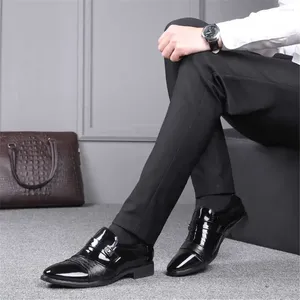 Dress Shoes Wedding Gentlemen Elegant Man Heels Heels Boot Luxe Designer Men Sneakers Sports Year's Wide Fit