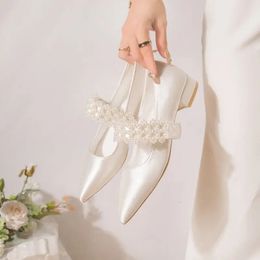 Chaussures habillées Escarpins à fleurs blanches arrivée femmes chaussures de mariage en soie mariée talons hauts plate-forme chaussures pour femme dames robe de soirée chaussures 231108