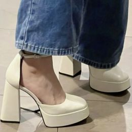 Robe chaussures talons blancs pour femmes été mode tête carrée boucle Mary Jane fête en plein air y sandales Zapatos De Tacon 231006