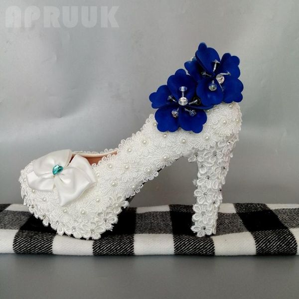 Zapatos de vestir Bombas de encaje blanco Mujer Super Alto 11 cm 4 pulgadas Tacones de bloque Perlas de fiesta de boda con arco Novias nupciales