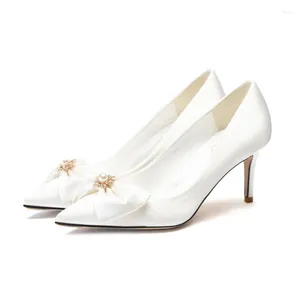 Chaussures habillées Blanc Mariage Pumps Pumps Chine rétro en mousseline de mousseline Perle Bowknot Stiletto High Heels Slip-On Women Daily Wear Party