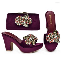 Zapatos de vestir Wine Chunky Plataforma Zapato con bolsa Conjunto a juego para novia Sandalias de tacón alto y monedero Wed Women Clutch