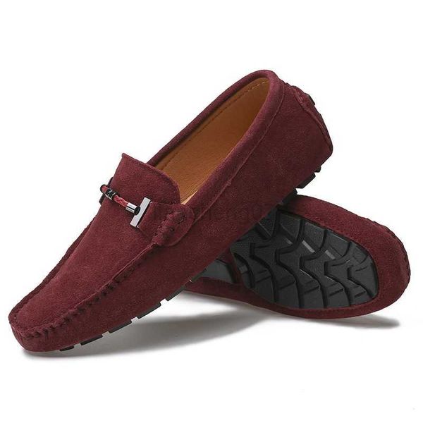 Zapatos de vestir Mocasines rojos de vino Hombres de alta calidad Casual Luz plana Tendencia de moda Mocasines Resbalón en zapatos de conducción Cuero genuino Tamaño grande 38-49