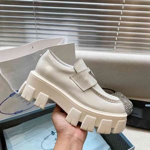 Chaussures habill￩es avec ￩l￩vation source Version P Home Gear Cuir brevet pour femmes a augment￩ le fond ￩pais du cousin du m￪me type de chaussures lefu