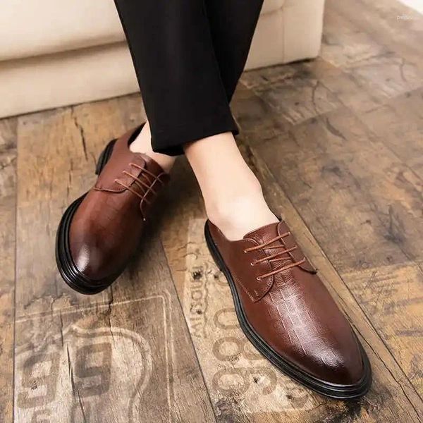 Zapatos de vestir Sin cordones Zapatillas altas para hombres Tacón Hombres Diseñador deportivo Lujo 2024 Joggers Vintage Botas de invierno Tenis