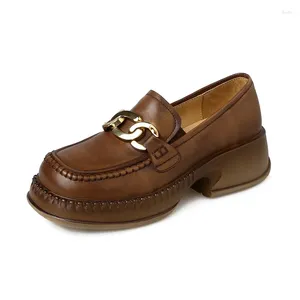 Geklede schoenen vrouw hoge hakken ronde kop bruin lederen loafers slip op 4,5 cm comfortabele dikke zwarte retro dame 2024