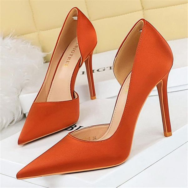 Zapatos de vestir Mujer 10.5cm Tacones altos Scarpins Bombas huecas Dama Satén Seda Fetiche Boda Nupcial Club nocturno Naranja Noche Baile