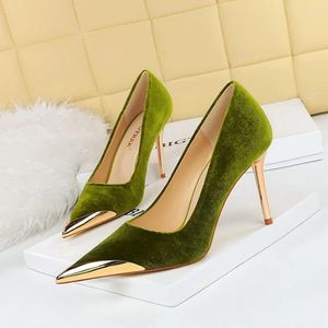 Robe chaussures femmes 10cm talons hauts soirée vert vin rouge pompes scarpins mariage mariée velours stiletto dame fétiche métal orteil