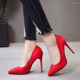 Robe chaussures femmes 2022 concis troupeau talons hauts femmes pompes bout pointu classique rouge gris dames bureau de mariage