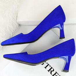 Chaussures habillées femmes 6cm talons hauts pompes bleues Lady Flock Square Toe Kitten Block Low All-Match Party Stripper Office décontracté