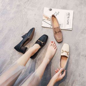 Jurk Schoenen Vrouwen Britse Kleine Lederen Schoenen Mode Vierkante Neus Metalen Gesp Chunky Hak Loafers Platform Hoge Hakken 220314