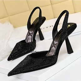 Chaussures habillées femmes talon haut 2023 strass bout pointu sandales peu profondes bas dos à bretelles Sexy pompes Bling grande taille 35-43