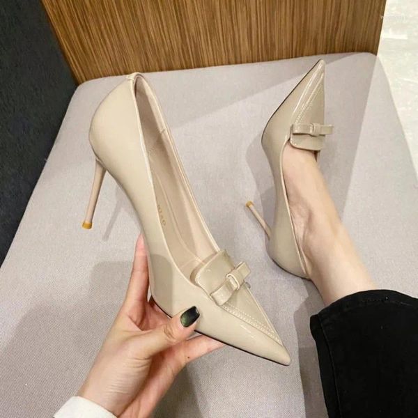 Zapatos de vestir para mujeres tacones altos bombos de novia de boda dama escarpes cadena de metal hebilla baja estiletto