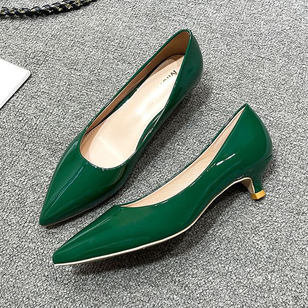 Chaussures habillées Femmes Bas Petits Talons Hauts Chaussures Slip En Cuir Laqué Pompes Grande Taille 41/42/43 Dames Travail Bureau Chaussures De Mariée Chaussures Femme 230505