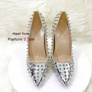 Chaussures habillées Femmes New Rivet High Heels 12cm Fashion pointu Party Party Single Europe and America Club Stage Pumps Silver Plus taille 43 H240321FTAM56GB