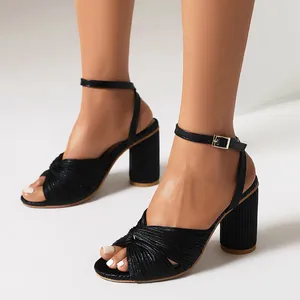 Zapatos de vestir de las mujeres europeas y americanas de verano arco plisado grueso soporte de arco alto para sandalias mujeres cuña tacón comodidad