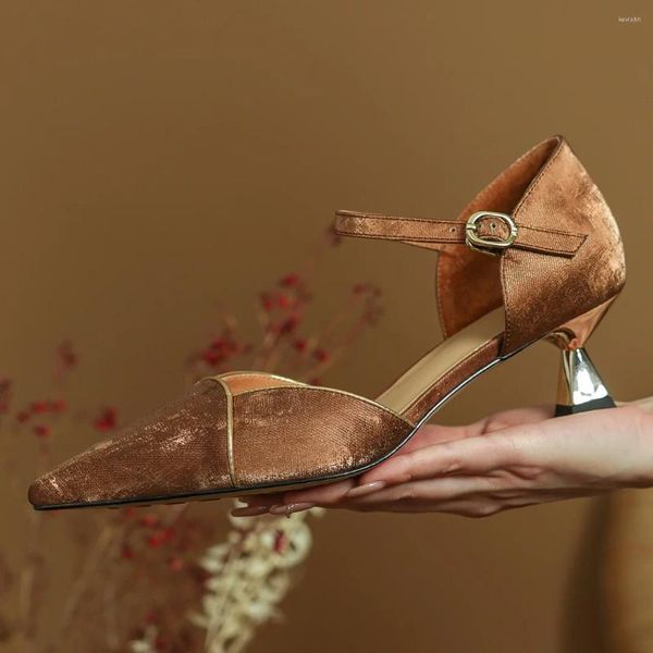 Chaussures habillées véritables en cuir véritable talon pointu à orteil Sandale de la cheville sandales élégantes dames de haute qualité talon