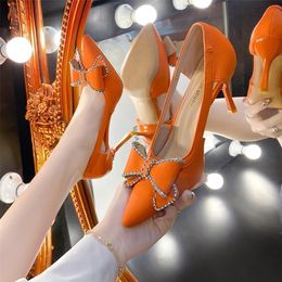 Chaussures habillées pompes pour femmes nœud en cuir bout pointu talons hauts femmes Satin mince mode Sexy sandales dames 221017