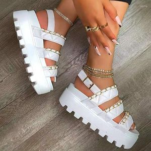 Jurk Schoenen Vrouwen Sandalen Mode Metalen Ketting Casual Platte Comfortabele Platform Gesp Romeinse Chaussure Ete Femme 2023