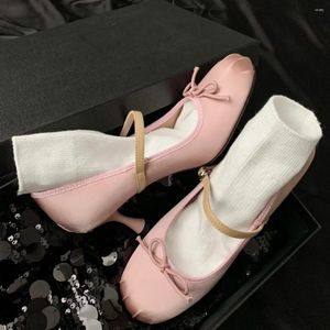 Zapatos de vestir tela de satén para mujeres Tada de lazo dulce de lazo Slip-On Mary Jane Pombs elegantes Damas Rosa Daily Teled for Woman 2024 Spring